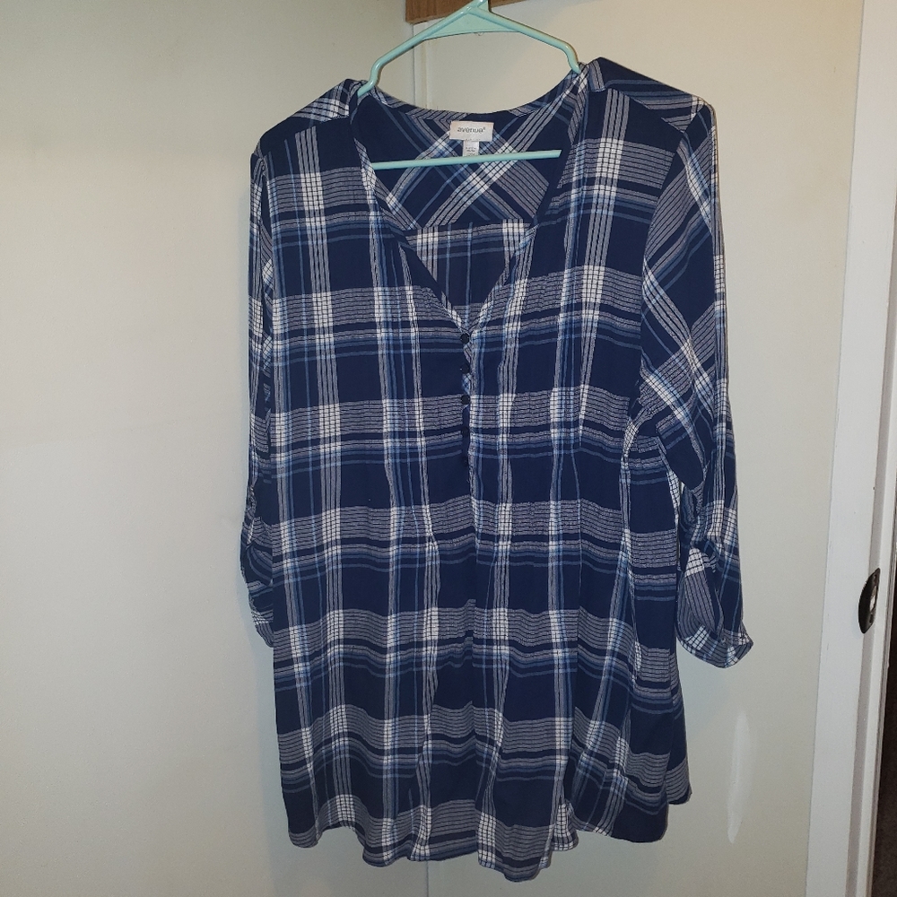 Avenue blue plaid 3/4 sleeve top